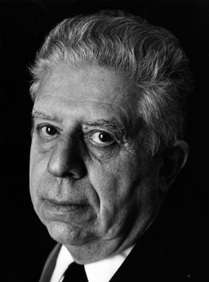 Felicità raggiunta, si cammina – Eugenio Montale Testo della canzone