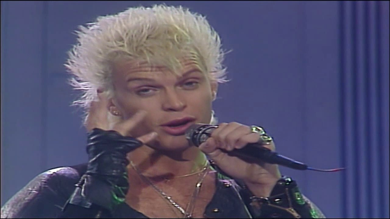 To Be A Lover - Billy Idol Testo della canzone