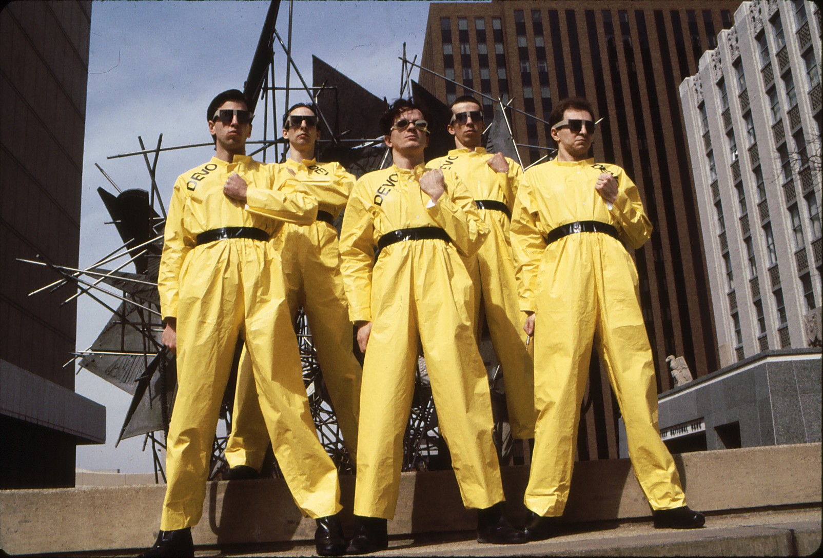 Uncontrollable Urge Devo Testo della canzone