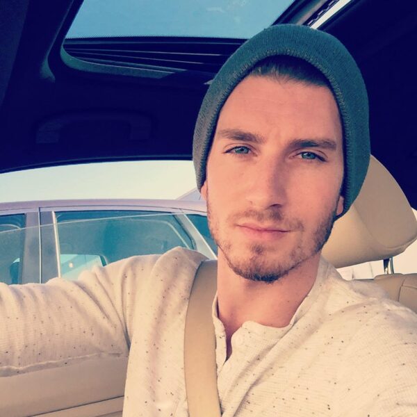 Which One - Donnie Klang Testo della canzone